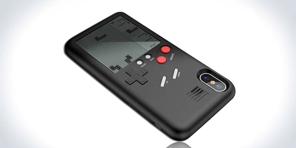 Pake Casing Ini, Lo Bisa Main 10 Game Klasik di Balik iPhone Lo!